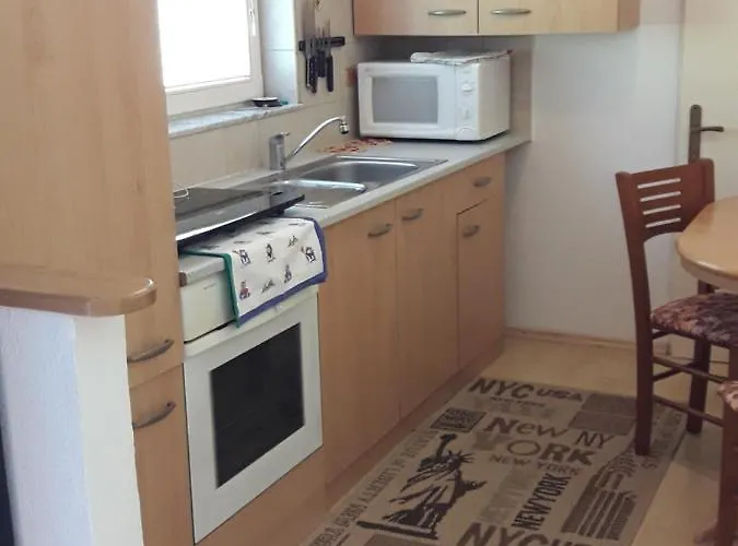 Sirovnik Apartma Begunje na Gorenjskem